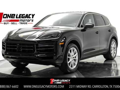 Used 2024 Porsche Cayenne AWD/4WD image 1