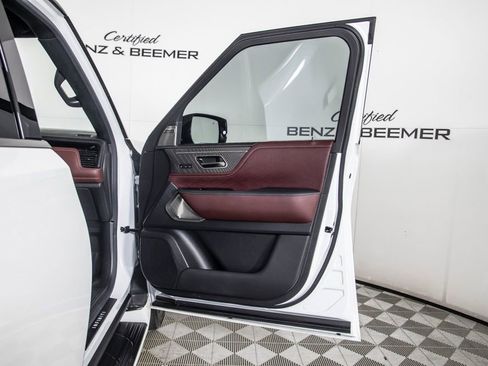 Used 2025 INFINITI QX80 Autograph w/ Autograph Exterior Package image 29