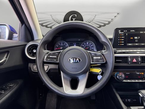 Used 2019 Kia Forte LXS FWD image 12