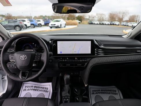 Used 2025 Toyota Camry XLE image 11
