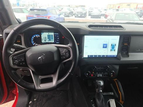 Used 2024 Ford Bronco Badlands image 14