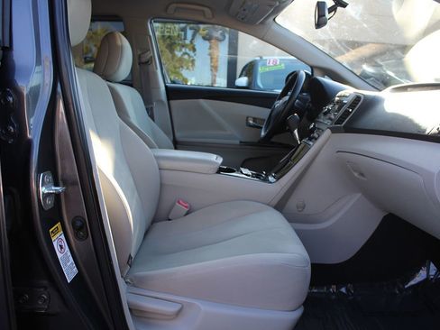 Used 2009 Toyota Venza image 21