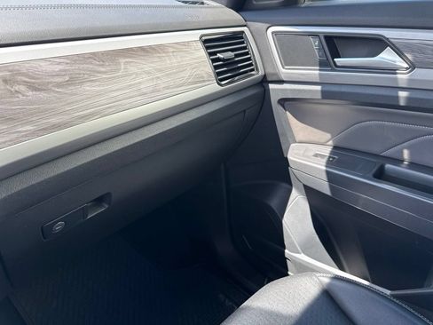 Used 2022 Volkswagen Atlas Cross Sport SE AWD/4WD image 27
