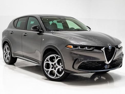 Used 2024 Alfa Romeo Tonale Ti AWD/4WD image 5