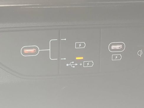 Used 2025 Kia Sorento SX Prestige image 10