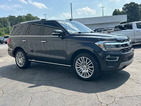 Used 2024 Ford Expedition Limited AWD/4WD image 4