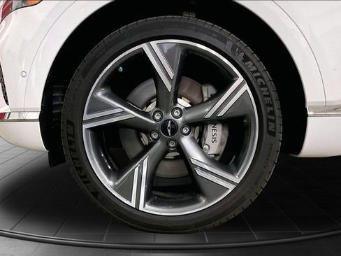 Used 2025 Genesis GV80 3.5T Prestige AWD/4WD image 11