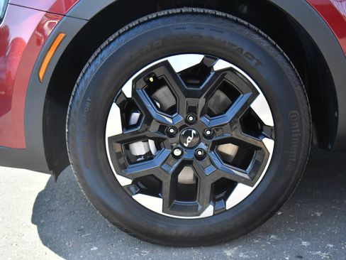 Used 2025 Kia Sorento S w/ Panoramic Sunroof Package FWD image 12