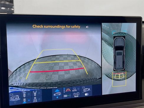 Certified 2025 Toyota 4Runner TRD Off-Road Premium image 13