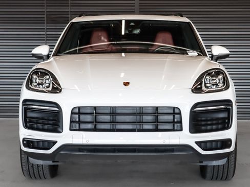 Used 2023 Porsche Cayenne S Platinum image 8