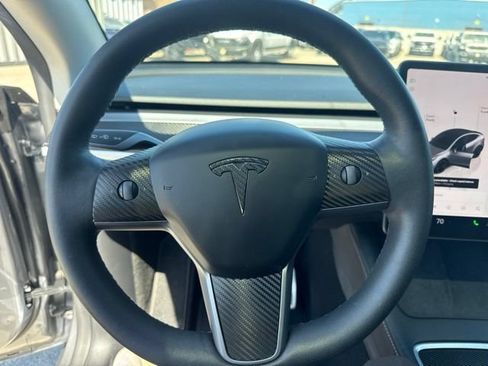 Used 2025 Tesla Model Y Performance AWD/4WD image 15