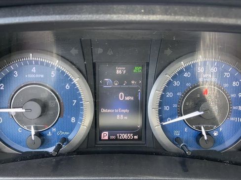 Used 2018 Toyota Sienna Limited FWD image 25