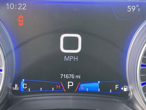 Used 2018 Chrysler 300 Touring w/ Driver Convenience Group image 32