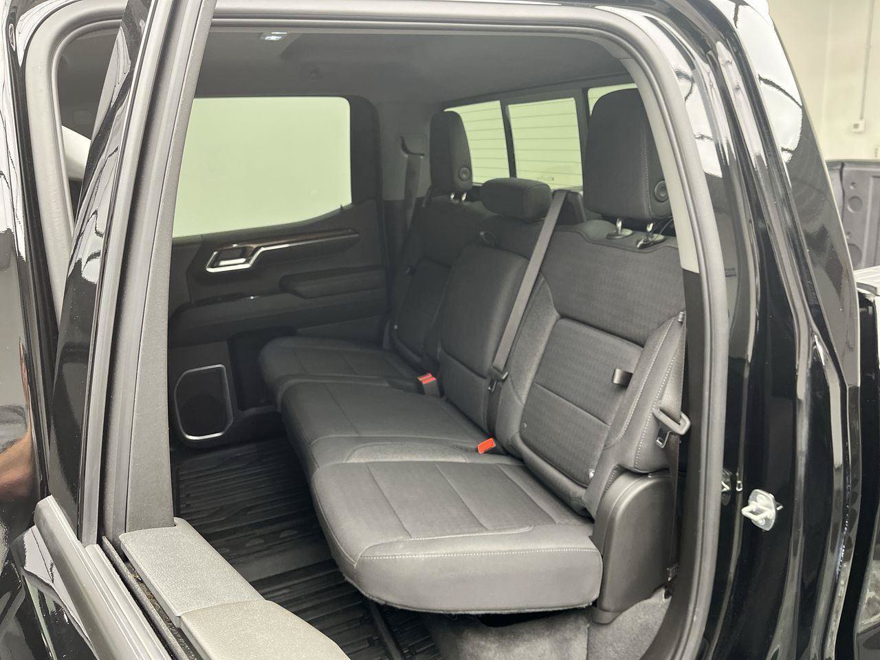 Certified 2024 GMC Sierra 1500 Elevation w/ Preferred Package AWD/4WD image 13