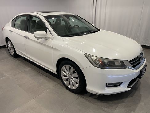 Used 2013 Honda Accord EX image 3