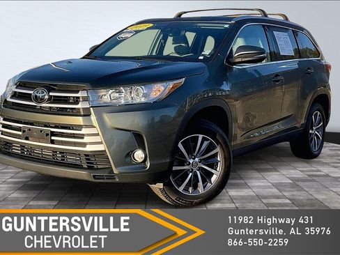 Used 2019 Toyota Highlander XLE image 1