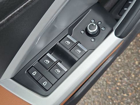 Used 2023 Audi Q3 2.0T Premium Plus w/ Premium Plus Package image 10