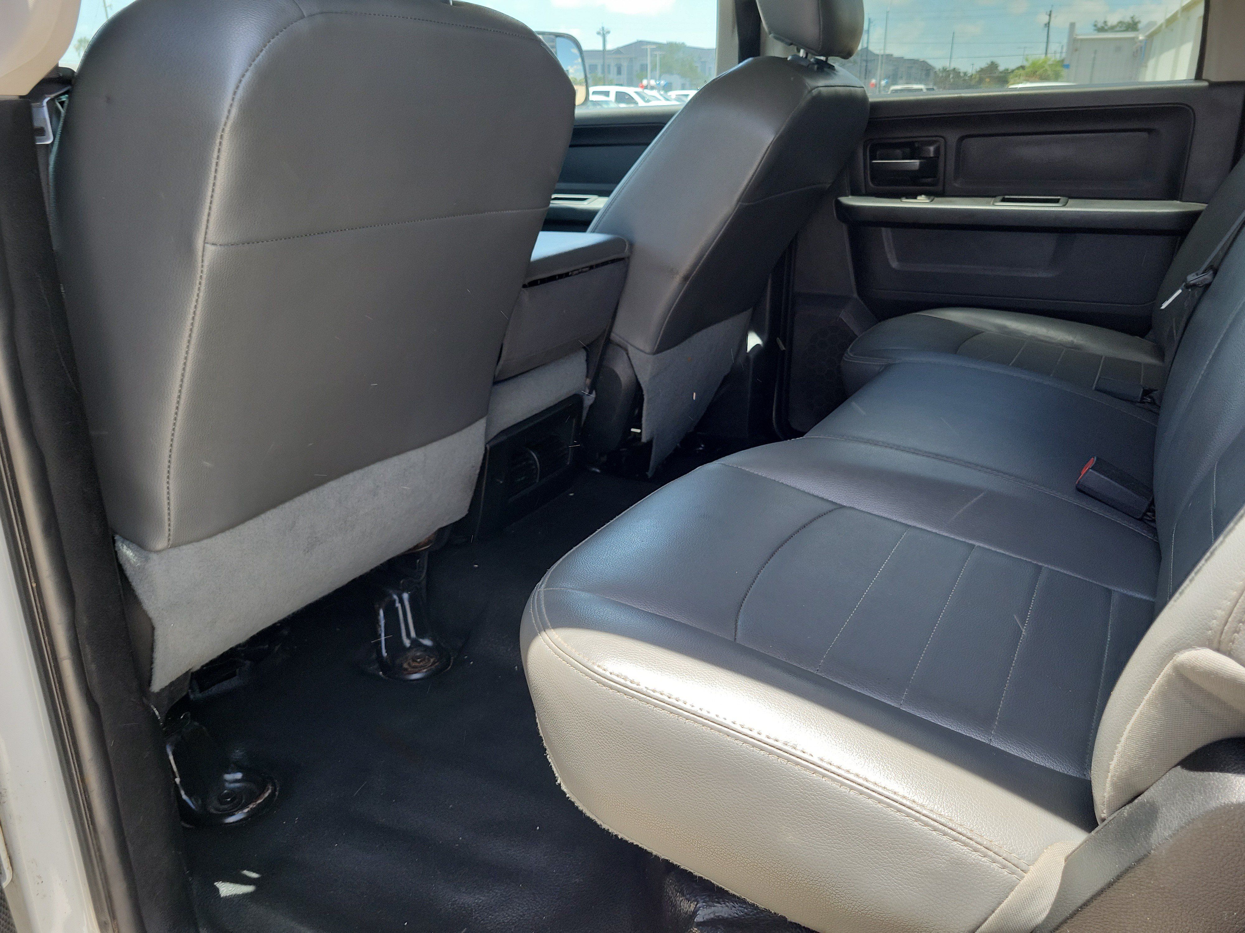 Used 2018 RAM 3500 Tradesman RWD image 13
