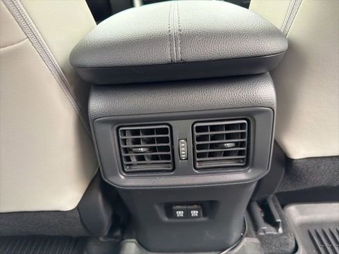 Used 2020 Toyota RAV4 XLE Premium image 22