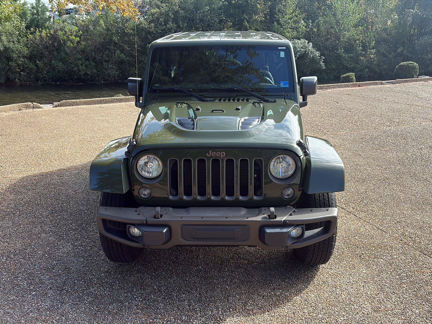 Used 2016 Jeep Wrangler Unlimited Sahara AWD/4WD image 14