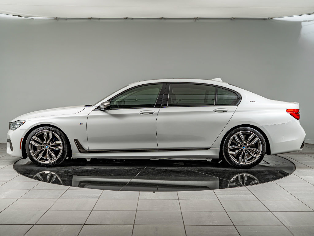 Used 2019 BMW M760i xDrive w/ Luxury Rear Seating Package AWD/4WD image 8