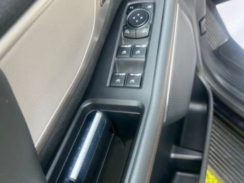 Used 2025 Ford Expedition Max Active AWD/4WD image 27