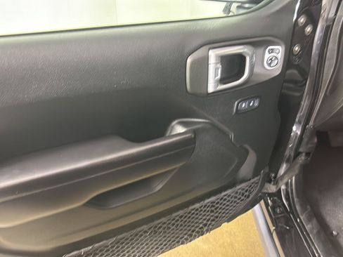 Used 2021 Jeep Wrangler Unlimited Sport AWD/4WD image 27