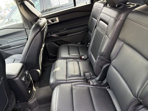Used 2020 Ford Explorer XLT w/ Equipment Group 202A image 20