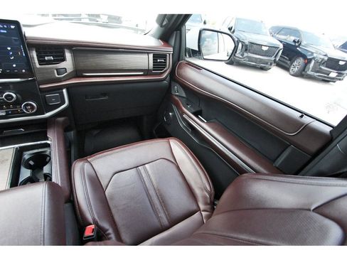 Used 2023 Ford Expedition Max Limited AWD/4WD image 10