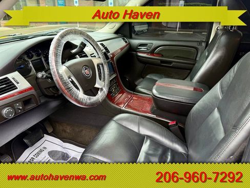 Used 2007 Cadillac Escalade AWD w/ Information Package image 8
