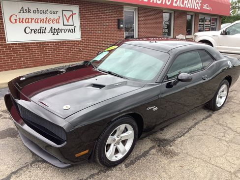 Used 2013 Dodge Challenger R/T Plus image 2