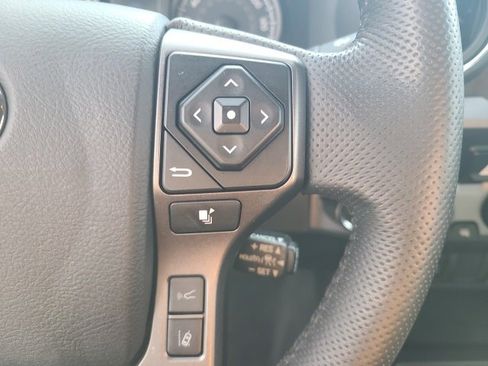 Used 2023 Toyota Tacoma TRD Off-Road image 21