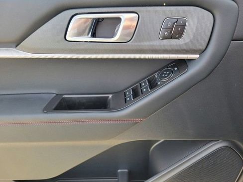 Used 2026 Ford Explorer ST-Line w/ ST-Line Street Pack RWD image 18