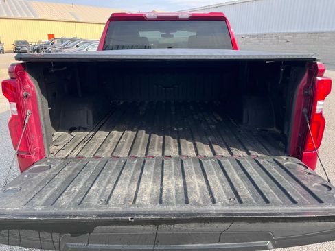 Used 2019 Chevrolet Silverado 1500 Custom w/ Custom Value Package AWD/4WD image 11