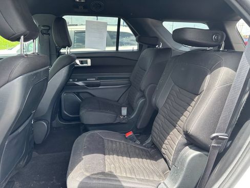 Used 2020 Ford Explorer XLT RWD image 12