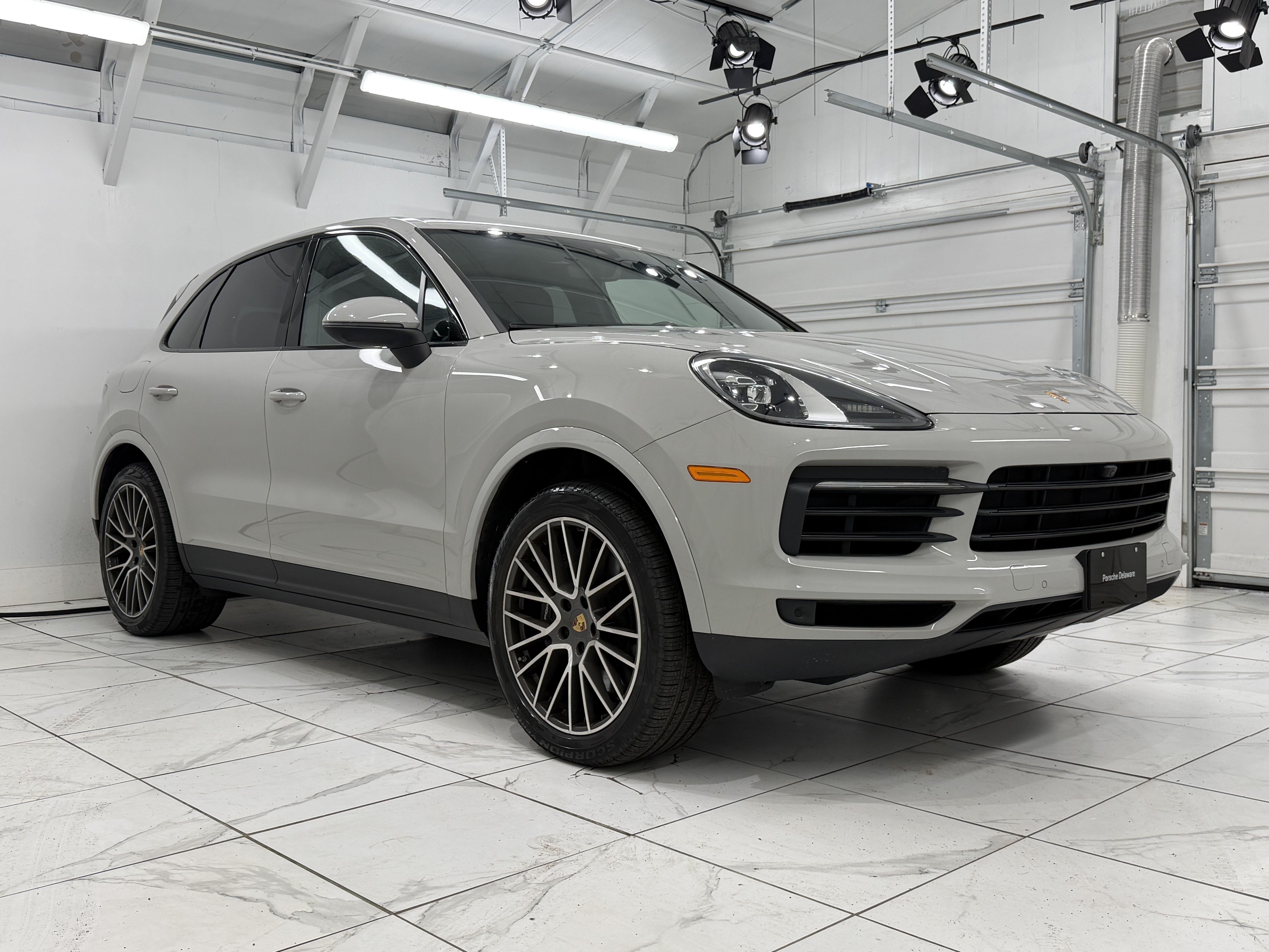 Certified 2023 Porsche Cayenne w/ Premium Package AWD/4WD image 10