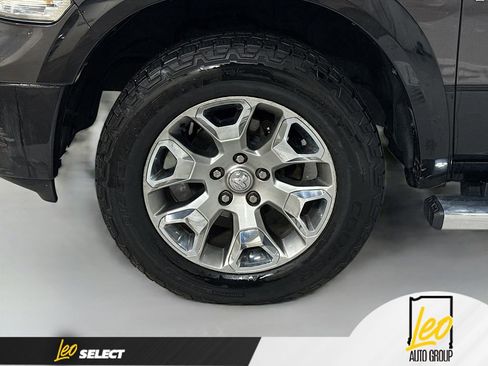 Used 2018 RAM 1500 Outdoorsman AWD/4WD image 30