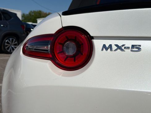Used 2024 MAZDA MX-5 Miata Club image 10