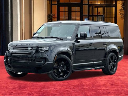 Certified 2025 Land Rover Defender 130 X-Dynamic SE AWD/4WD image 27