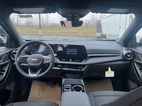 New 2026 Chevrolet Equinox LT image 23