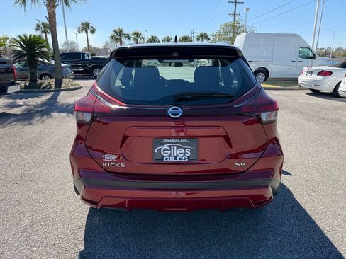 Used 2021 Nissan Kicks SR image 4