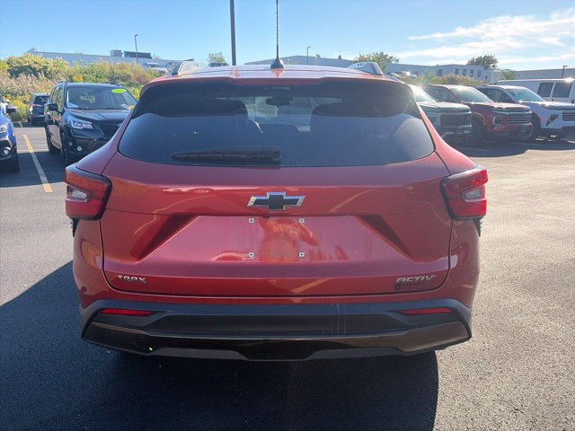 Used 2024 Chevrolet Trax ACTIV w/ Driver Confidence Package FWD image 5