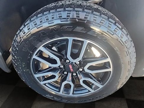 Used 2026 GMC Sierra 1500 AT4 w/ AT4 Premium Package image 7
