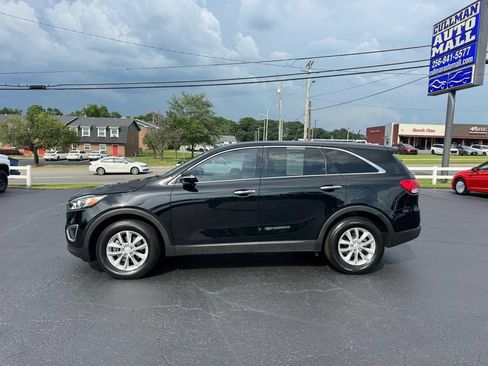Used 2018 Kia Sorento L FWD image 2