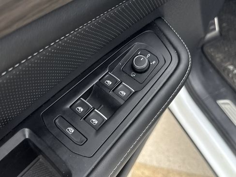 Used 2024 Volkswagen Atlas SEL Premium R-Line AWD/4WD image 11