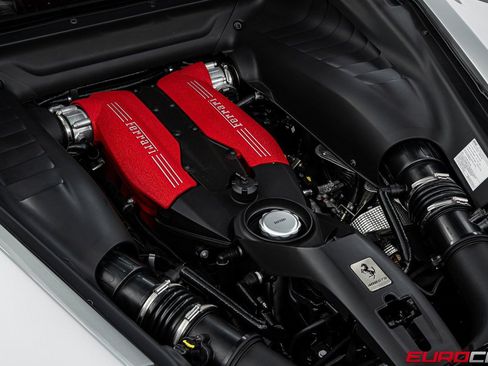 Used 2016 Ferrari 488 GTB image 19