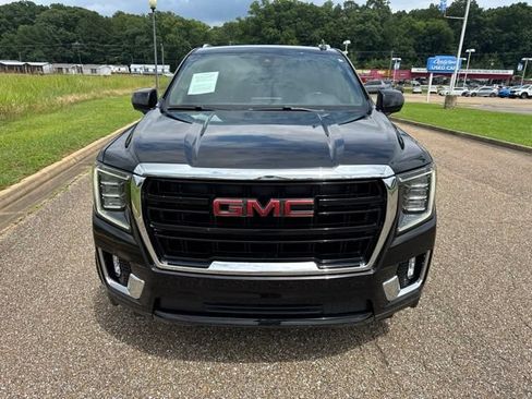 Used 2021 GMC Yukon SLE AWD/4WD image 2