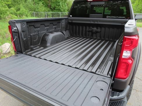 New 2025 Chevrolet Silverado 1500 LT Trail Boss w/ Convenience Package II image 23