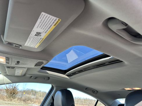 Used 2013 Buick Regal Premium image 33