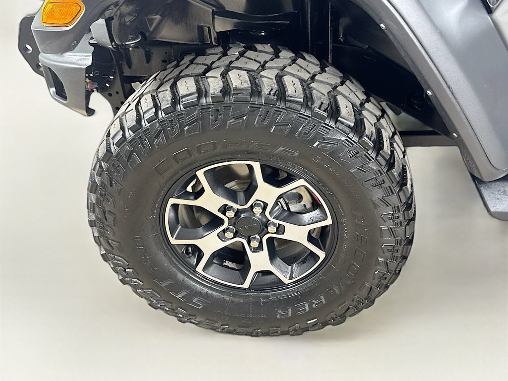 Used 2021 Jeep Wrangler Unlimited Rubicon w/ Uconnect 4C Nav & Sound Group AWD/4WD image 27